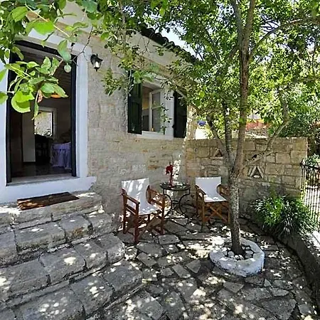 Ξενοδοχείο Adamantia Traditional Village *