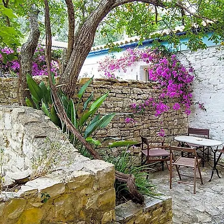 Ξενοδοχείο Adamantia Traditional Village *